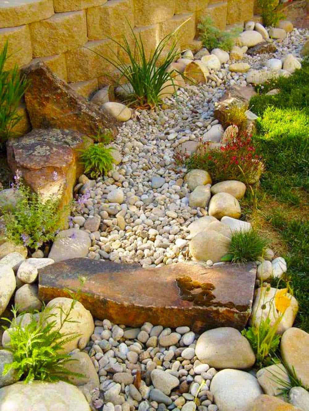 Pebble Garden Pathway