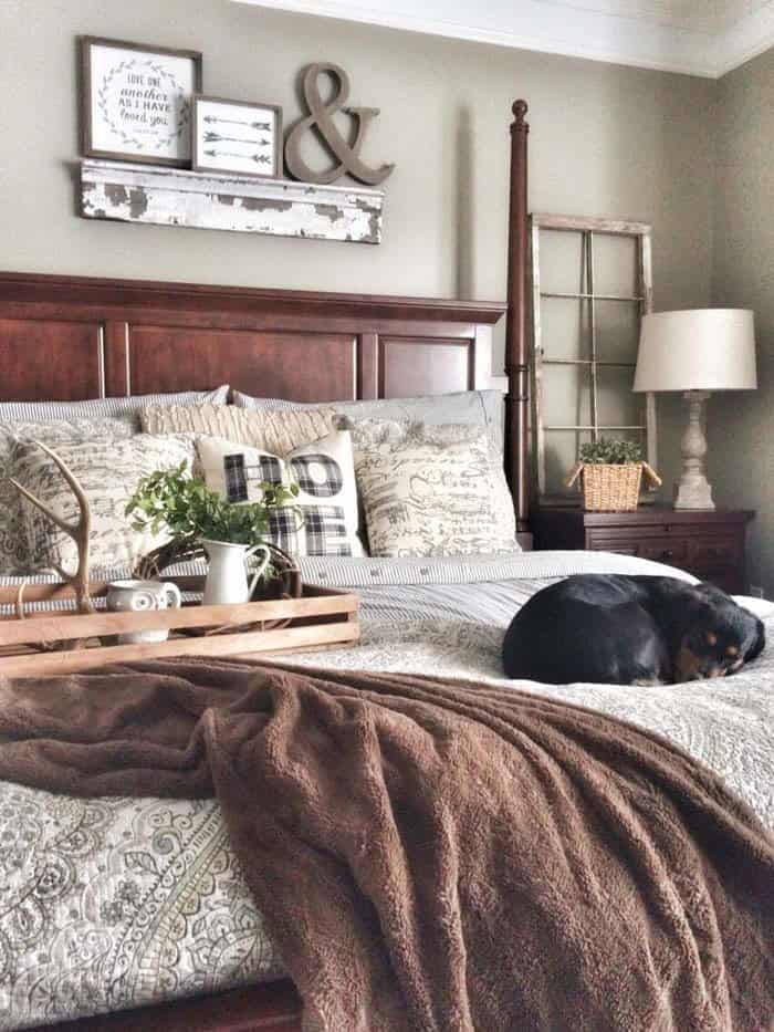 Bedroom Blends Vintage With Luxury