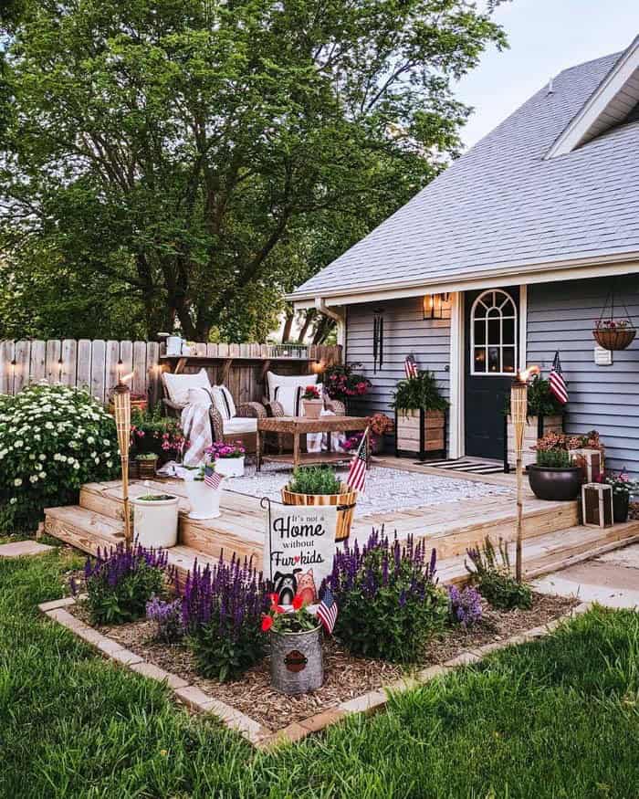 Cozy Elevated Deck