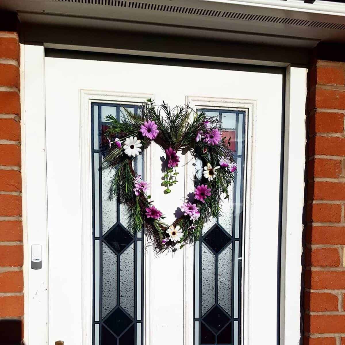 Heart-shaped Wreath With Gerbera