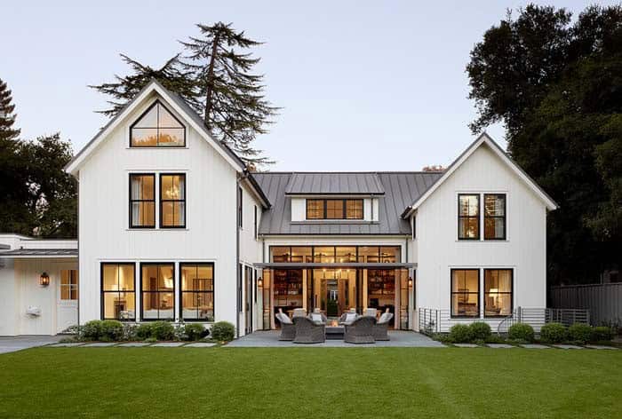 Traditional Farmhouse With Contemporary Flair