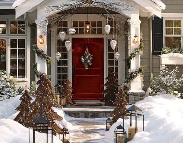 Get Ready for Christmas with a Festive Red Door