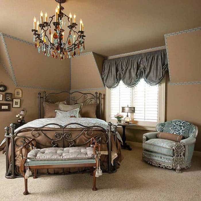 Make a Luxurious Castle Chamber Bedroom