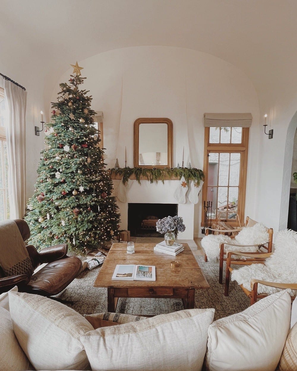 Cozy Up with a Vintage Christmas Room