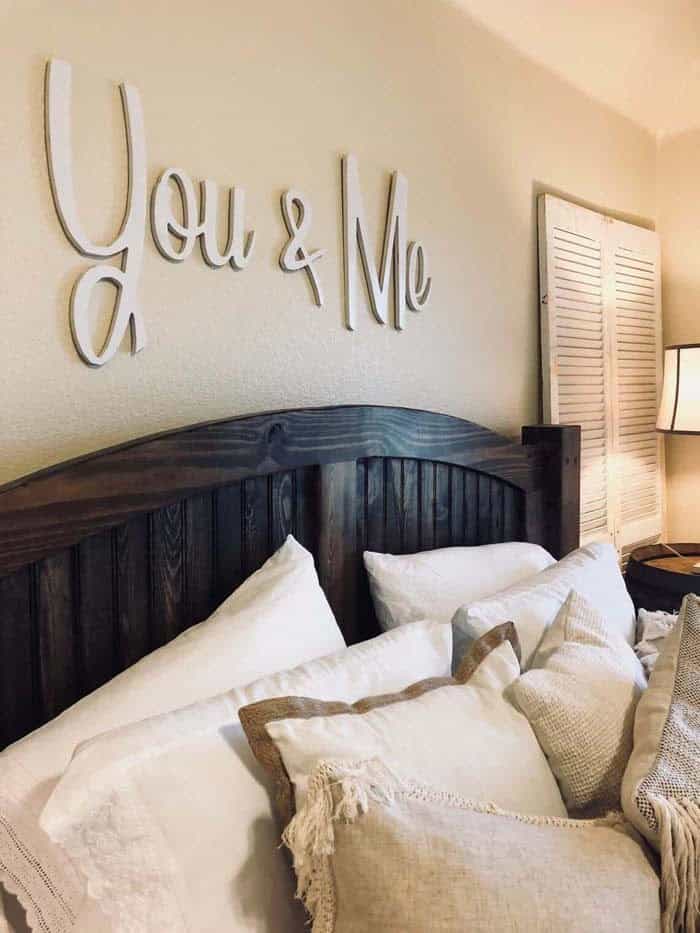 Modern Scroll Message in Rustic Bedroom