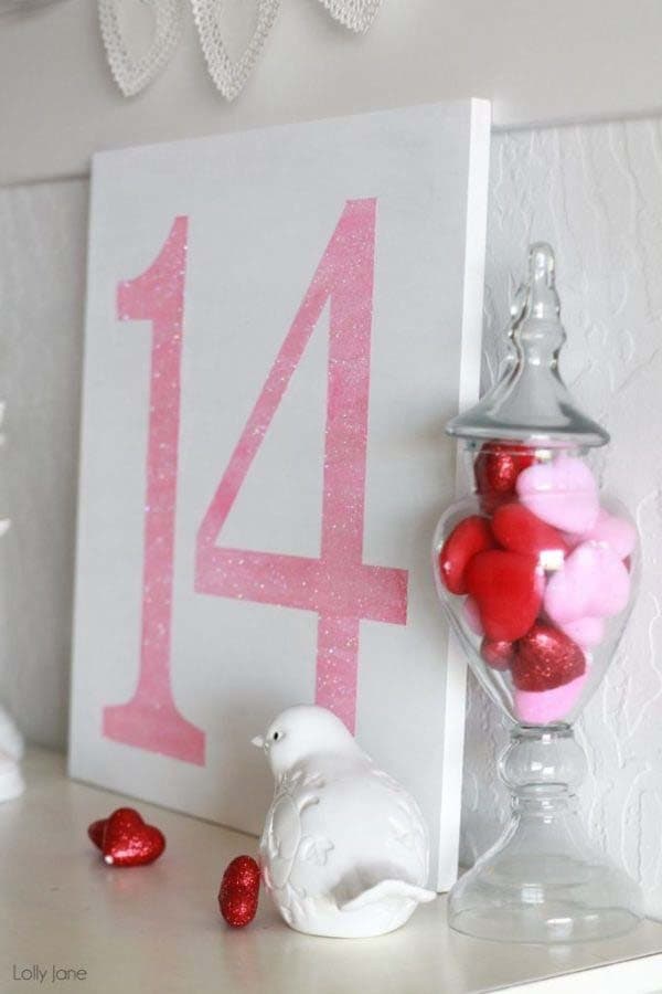 Remember Valentine’s Day with a Glitter Date Sign