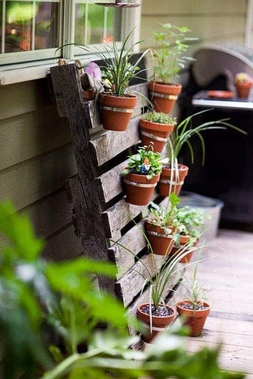 Think Vertically With The Flower Pots