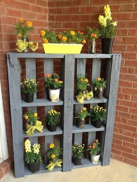 Utilize Pallets for Your Vertical Garden Ideas