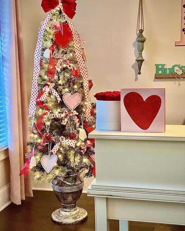 Decorate a Rustic Valentine’s Day Tree with Heart Doilies