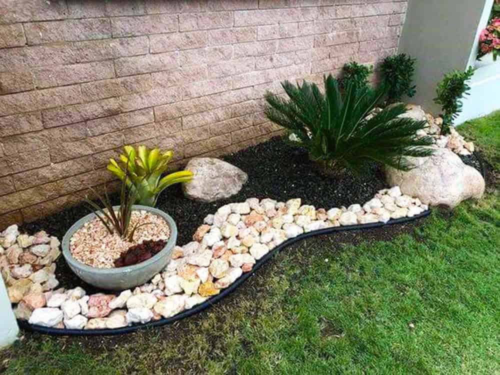 Textured Garden Contour