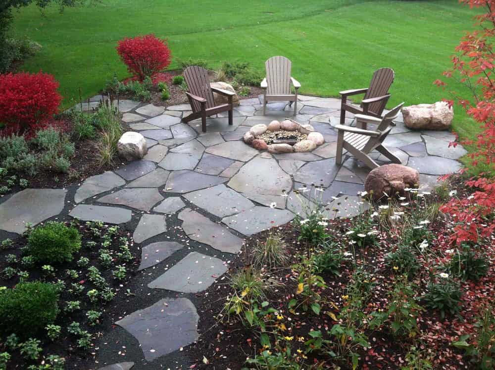 Use Flagstones to Spruce Up Your Outdoors