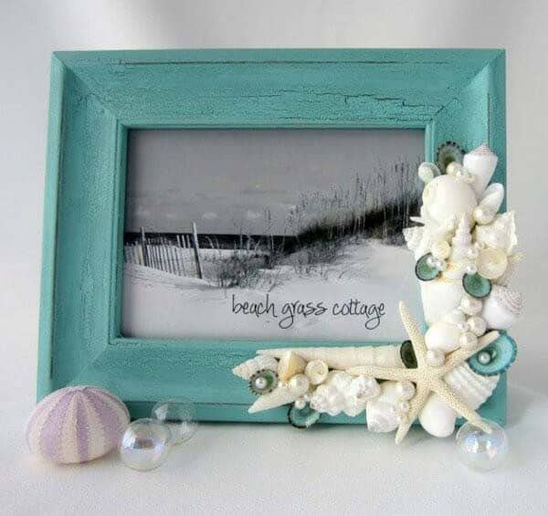 Decorate a Picture Frame with Seashells and Pearls