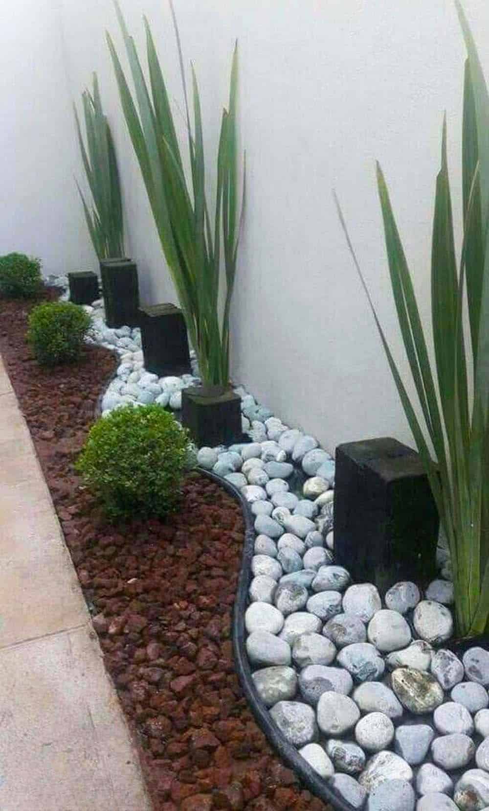 Sleek Garden Edge