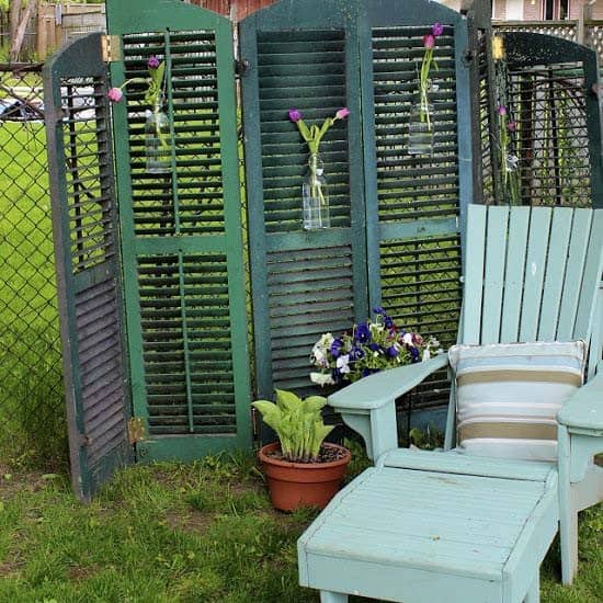 Hinges And Tulips Make Over Vintage Shutters