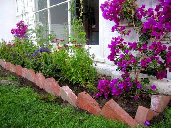 Get an Elegant Look with Rustic Brick Arrangement