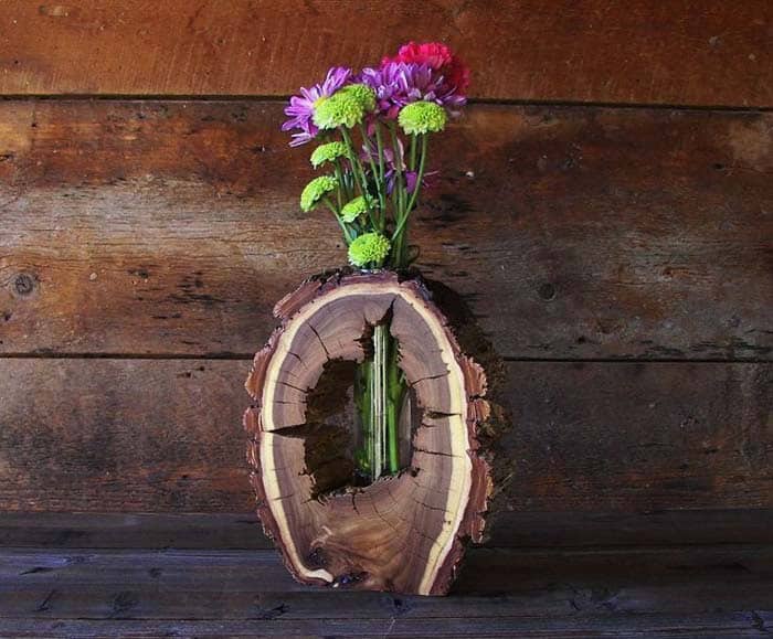 Vase Into A Wood Slice