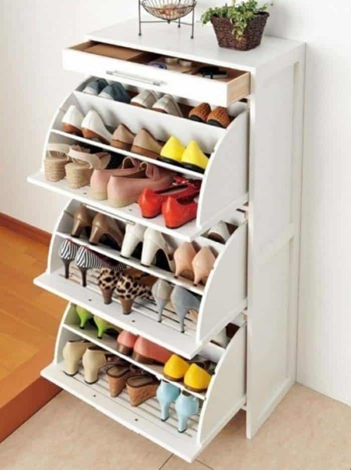 Easily Access Your Shoes with a Cabinet Folio