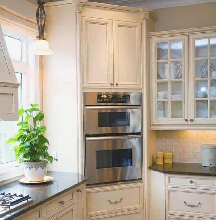 Maximize Kitchen Corner Space with Built-In Oven