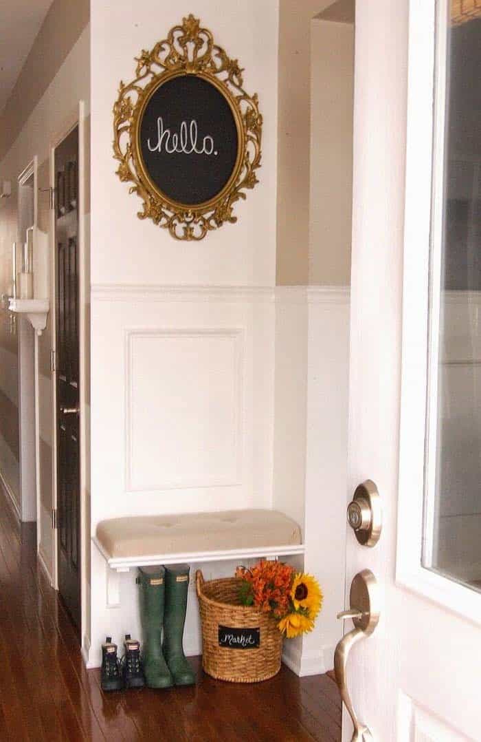 Utilize an Entryway Corner for Simple Tasks