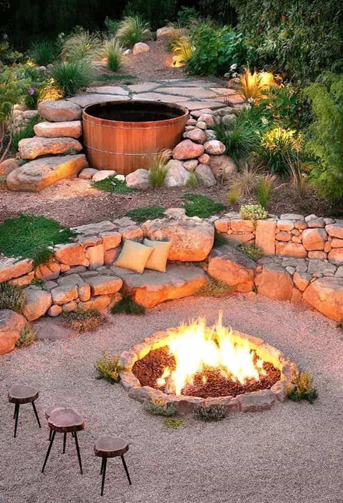 Get a Rugged Appeal with Natural Rock Fire Pit Seating