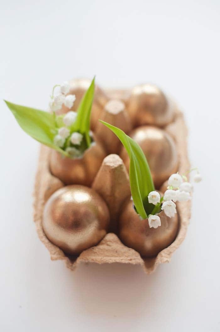 DIY Gold-Dusted Eggshell Floral Centerpiece