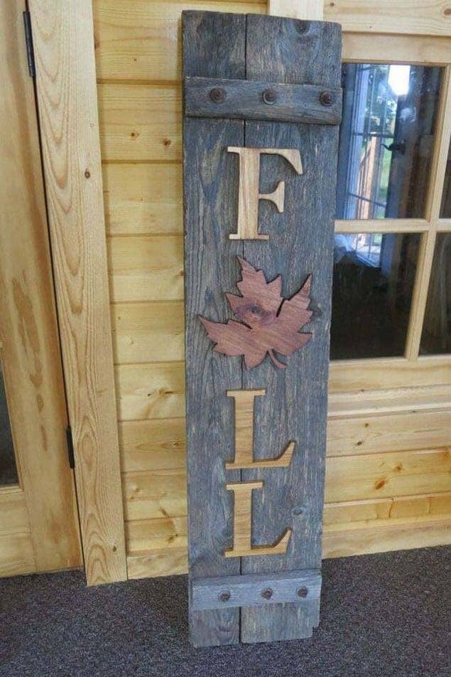 Transform an Old Pallet into a Rustic Fall Sign