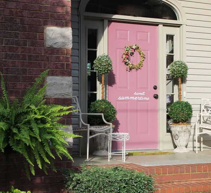 Enjoy Summer in Style with a Sweet Summertime Door Decor