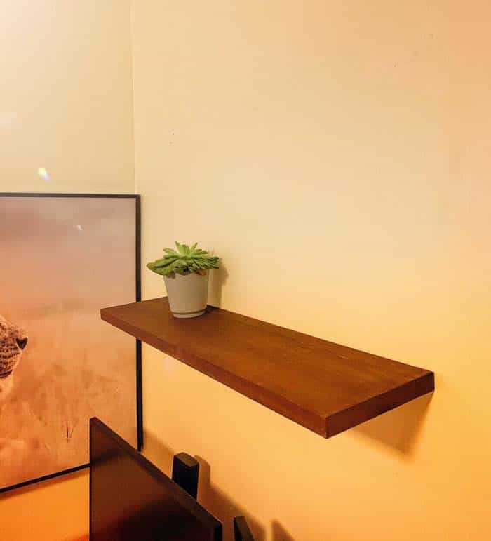 Single Floating Shelf Has Stylish Functionality