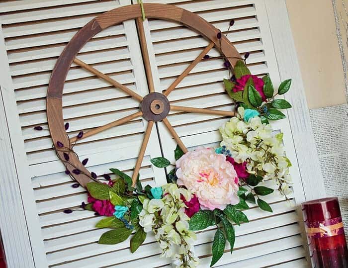 Bring Timeless Charm with a Wagon Wheel Wreath