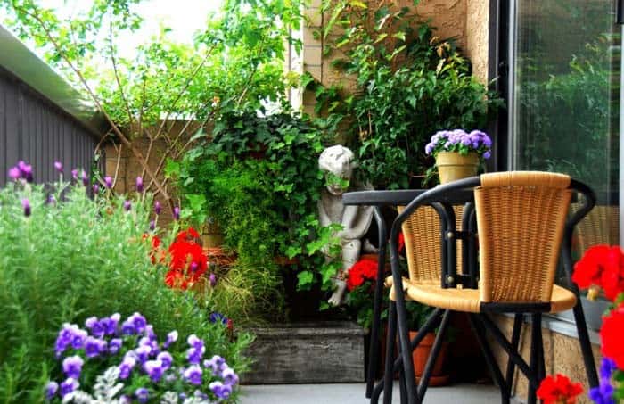 Create a Victorian Garden Oasis on Your Balcony