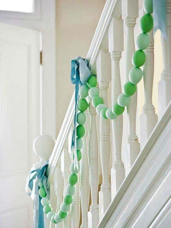 Make an Egg Garland on Your Staircase with a String