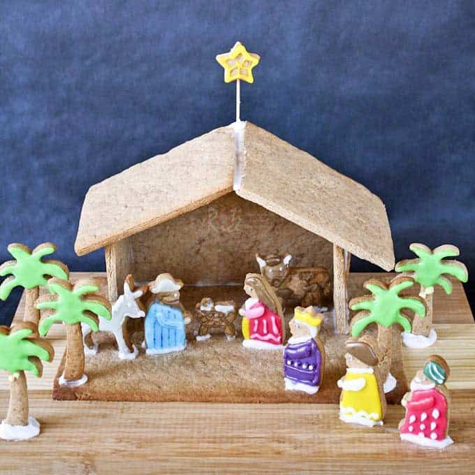 Recreate Christ’s Birth with Gingerbread Art Decor