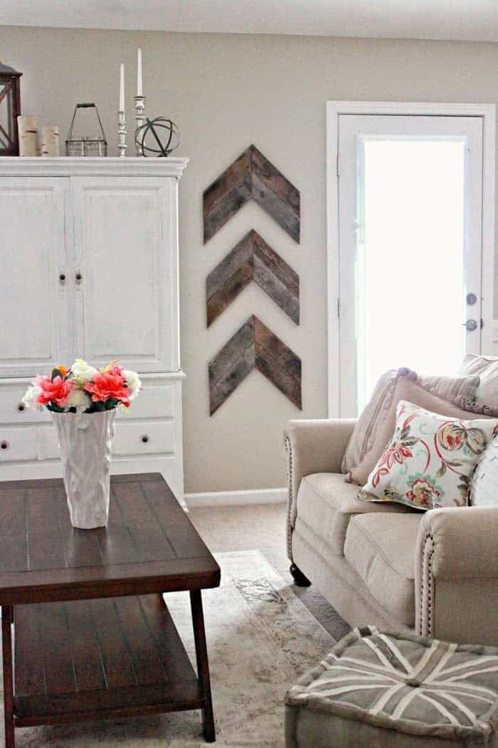 Upcycle Pallet Slats into Rustic Chevron Wall Decor