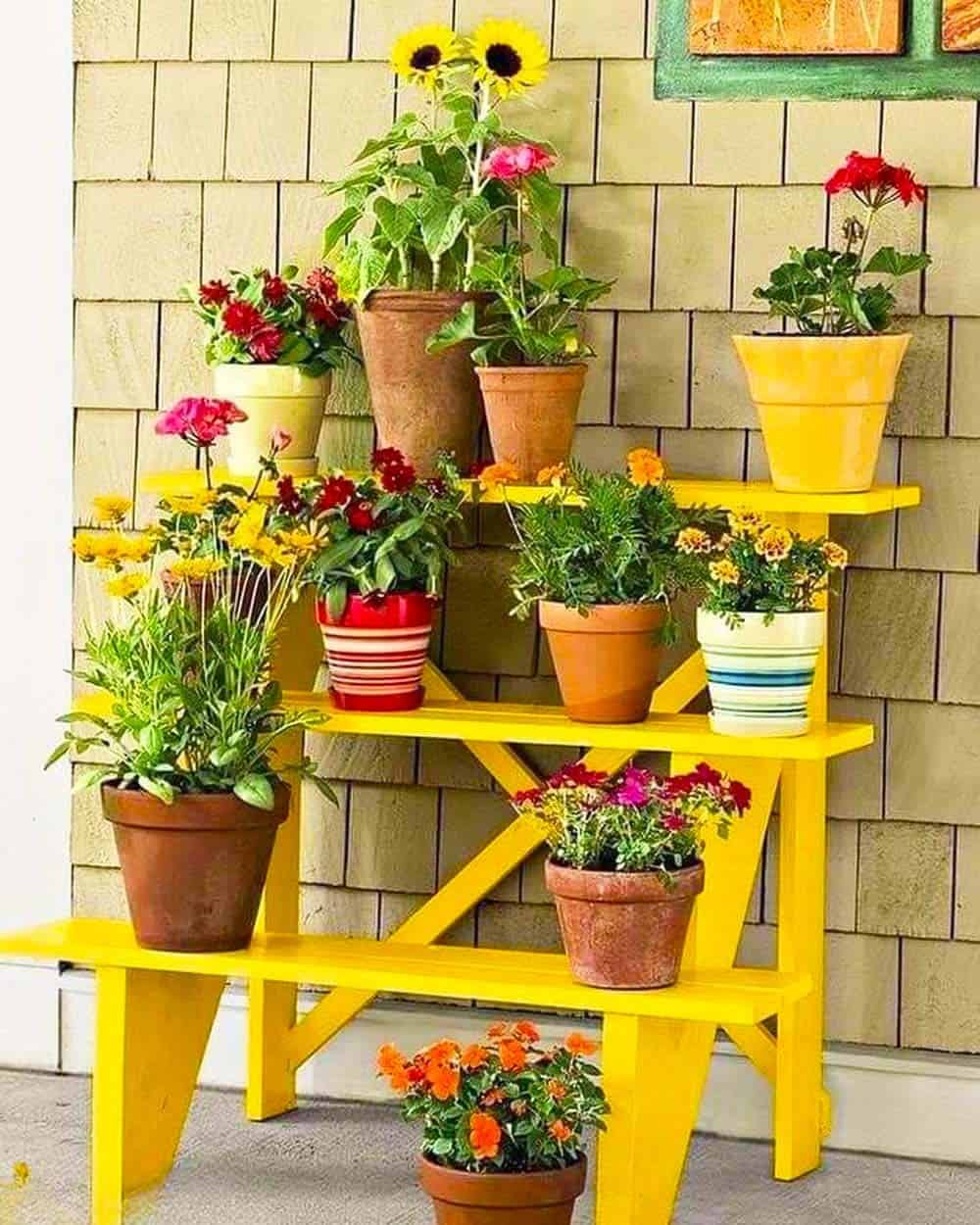 Sunny Plant Stand