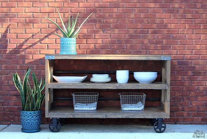 Build a Practical, Mobile Outdoor Side Table