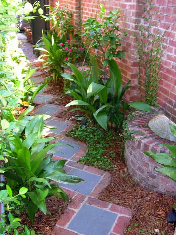 Square brick/stepping stone pathway