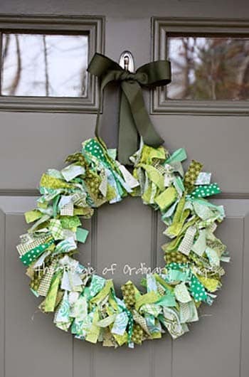 Make a St. Patrick’s Day-Inspired Fabric Wreath