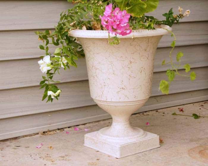 Rustic Mid-Century Urn Planter for Patio Decor