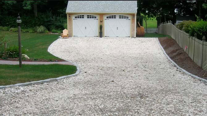 Edge Stone Driveways Are Easy to Maintain