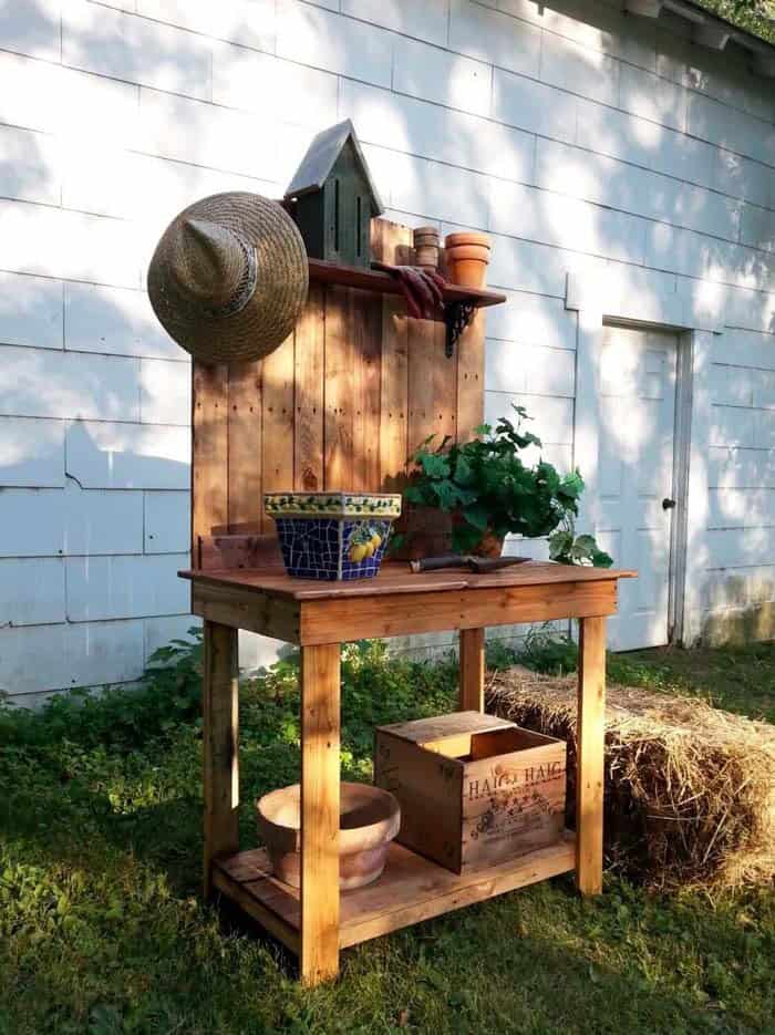 Make a Functional Pallet Gardening Workspace