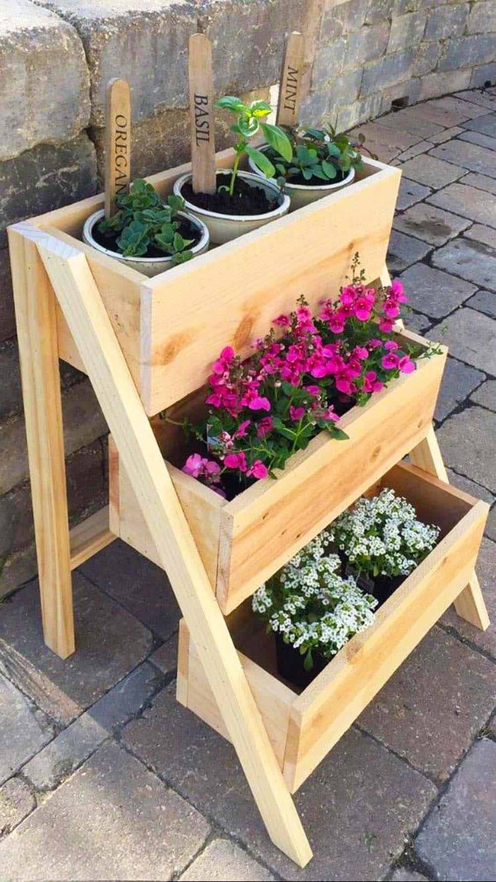 Herb Stand Elegance