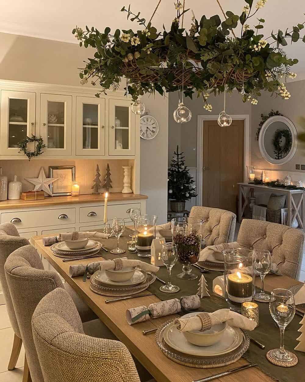 Bring a Cozy Ambiance to Your Holiday Meals