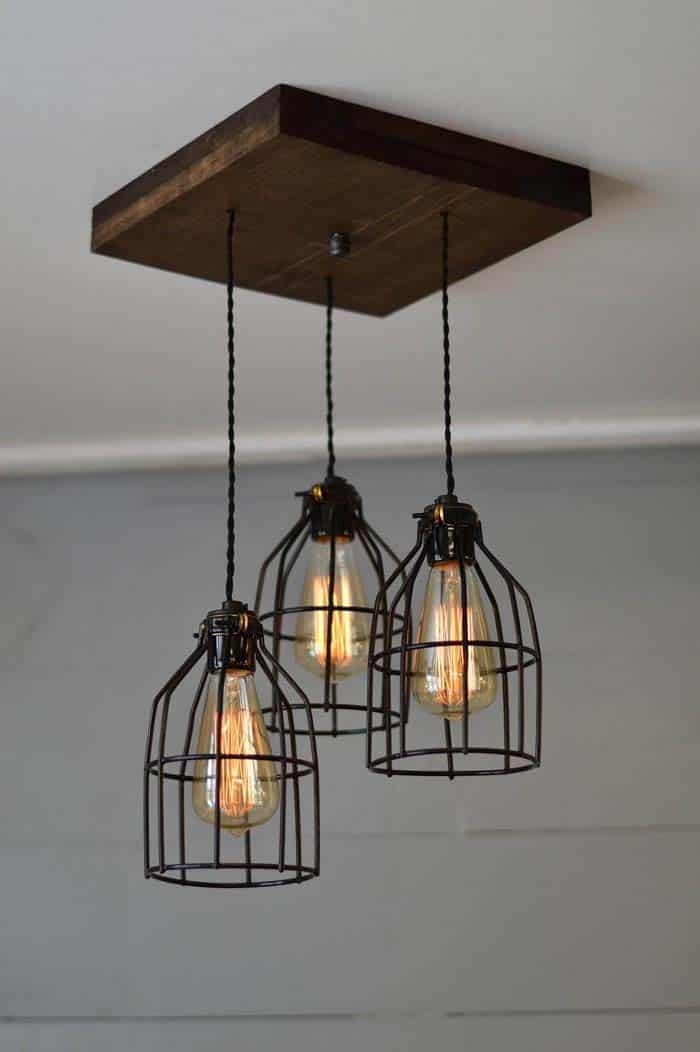 Chandelier Gets Vintage Look With Edison Bulbs