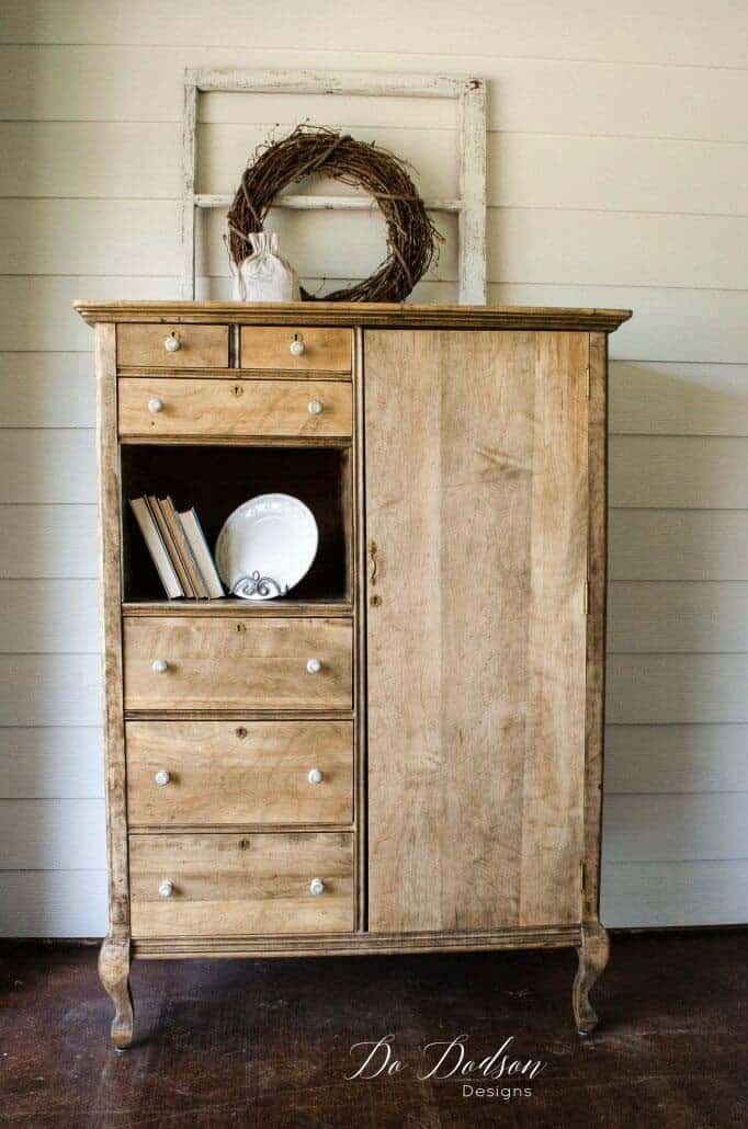 Vintage Charm and Elegance in an Impressive Foyer Display