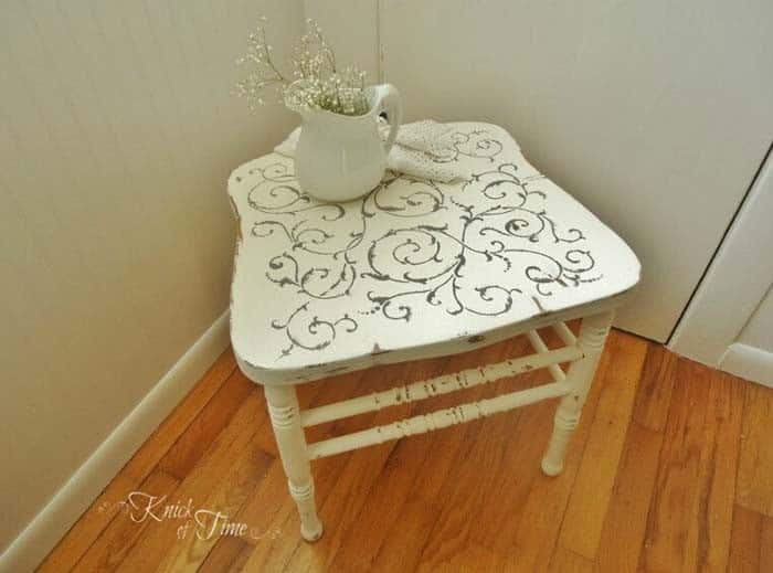 Antique White Flower Accent Chair for Foyer Corner Table