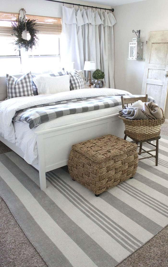 Add Cottage Charm With Gray And White Décor