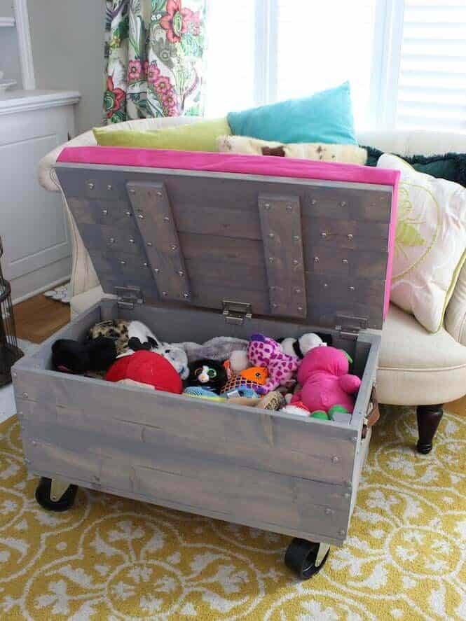 Moveable Crate Storage Trunk