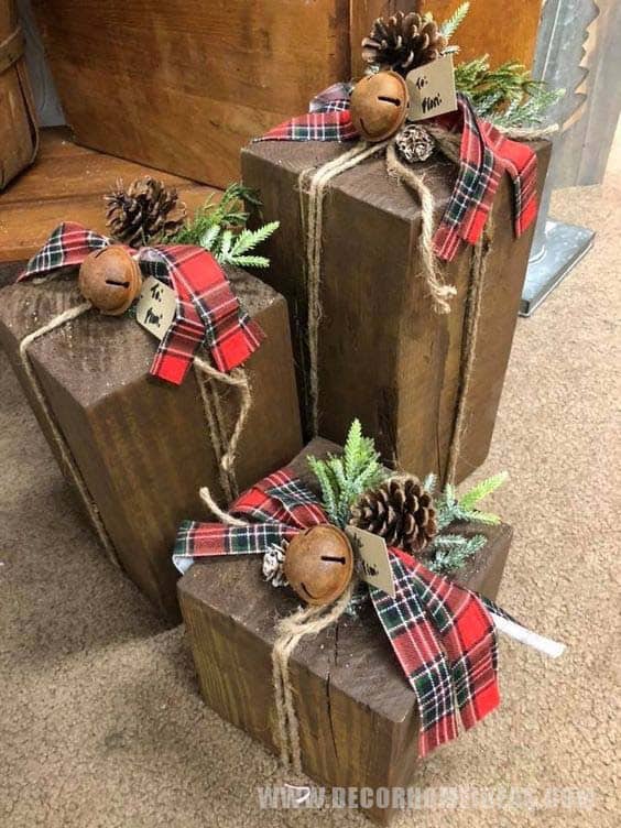 Decorate Rustic Wood Blocks with Plaid Bows