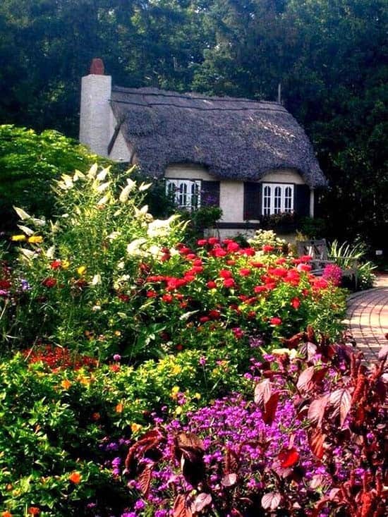 Make a Lasting Impression with Dream Cottage Garden Layout