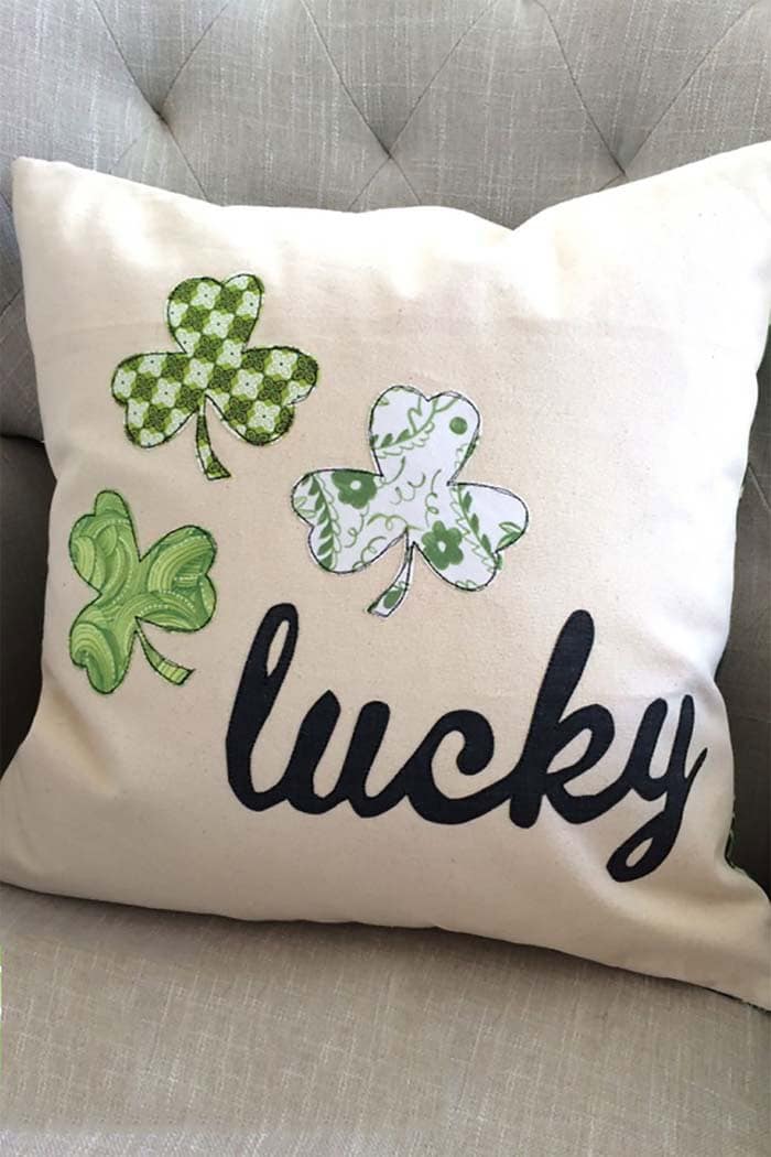 DIY St. Patrick’s Day Pillow Decoration